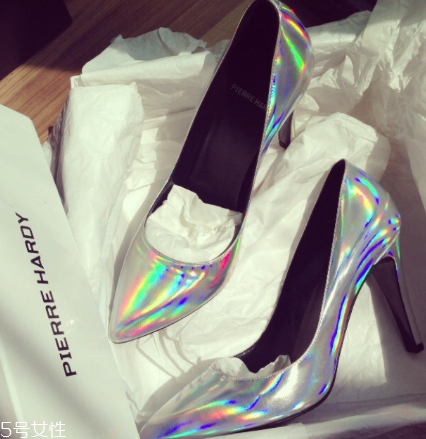 pierre hardy鞋多少錢(qián)？充滿藝術(shù)感的設(shè)計(jì)品牌