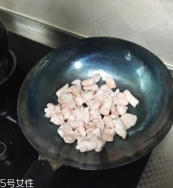 章丘鐵鍋怎么開(kāi)鍋？臻三環(huán)鐵鍋開(kāi)鍋教程