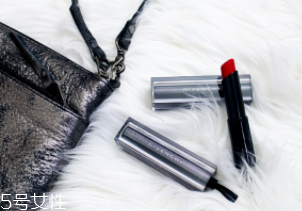 紀(jì)梵?？诩t哪個色號適合黃皮？禁忌之吻12號