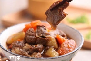 紅燒羊肉可以放啤酒嗎 去腥提鮮 紅燒羊肉可以放啤酒嗎 去腥提鮮