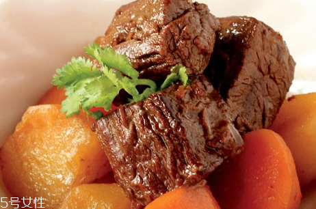 紅燒羊肉可以放醋嗎 會(huì)造成營(yíng)養(yǎng)流失 紅燒羊肉可以放醋嗎 會(huì)造成營(yíng)養(yǎng)流失