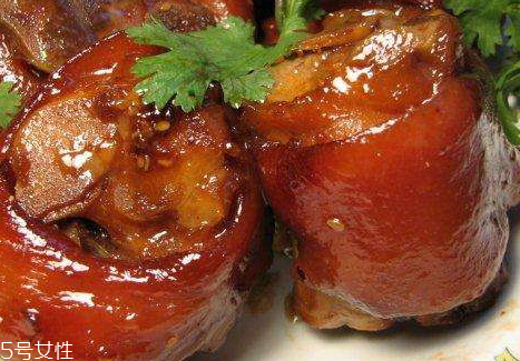 醬肘子用什么醬 醬肘子的食材 醬肘子用什么醬 醬肘子的食材