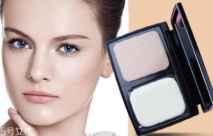 dior迪奧和阿瑪尼粉餅?zāi)膫€好？