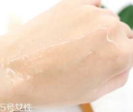 悅詩(shī)風(fēng)吟小綠瓶用在哪個(gè)步驟？用在水乳前