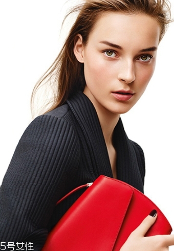 dior迪奧和阿瑪尼哪個更大牌？