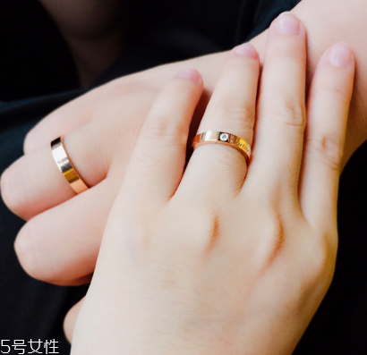 卡地亞戒指會掉色嗎？一定要注意保養(yǎng)和清潔