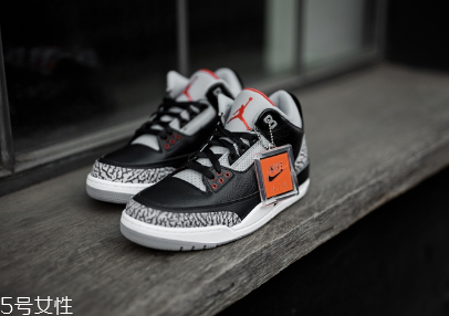 運(yùn)動鞋白邊變黃怎么辦？運(yùn)動鞋鞋邊清洗小妙招