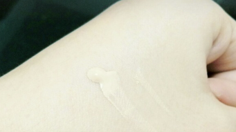 香奈兒粉底液遮瑕效果好嗎？遮瑕力較弱