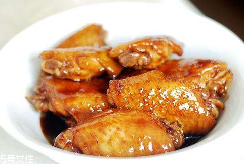 可樂雞翅可樂和醬油的比例 比例是3:1 可樂雞翅可樂和醬油的比例 比例是3:1