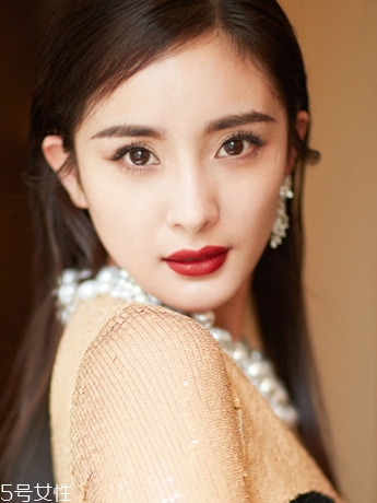 dior迪奧和雅詩蘭黛口紅哪個(gè)好？