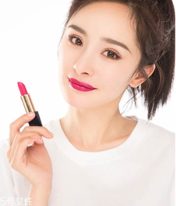 dior迪奧和雅詩蘭黛口紅哪個(gè)好？