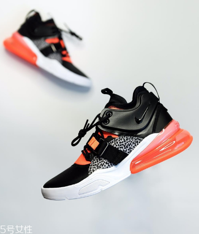 運動鞋比皮鞋大一碼還是小一碼？