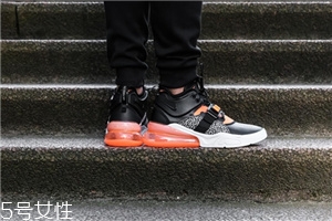 運動鞋比皮鞋大一碼還是小一碼？