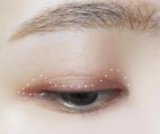 酒紅眼影哪個(gè)牌子好？盤點(diǎn)紅透天的酒紅眼影