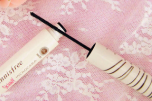 悅詩風(fēng)吟睫毛膏好用嗎？不暈妝不結(jié)塊