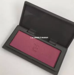 黃皮用什么顏色的腮紅？選擇與黃色互補(bǔ)的紫色