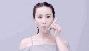 黃皮用什么顏色的腮紅？選擇與黃色互補(bǔ)的紫色