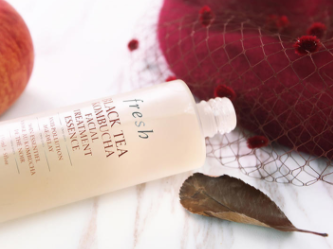 馥蕾詩(shī)紅茶精華液適合什么年齡？適合輕熟肌和熟齡肌