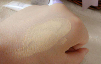 蘭蔻奇跡粉底液遮瑕效果好嗎？遮瑕力一般