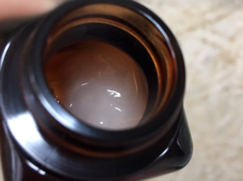 雅詩蘭黛小棕瓶眼霜適合多大年齡？所有年紀(jì)