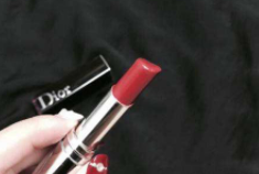 迪奧口紅740是什么顏色？超美深橘南瓜色