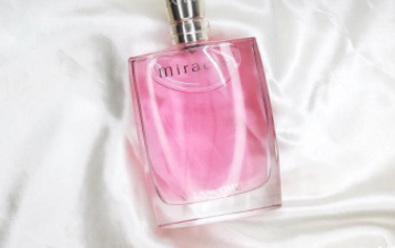 蘭蔻奇跡香水香味能持續(xù)多久？五個小時左右