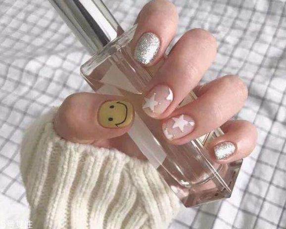 好看的紅色系美甲推薦 貓眼美甲 好看的紅色系美甲推薦 貓眼美甲