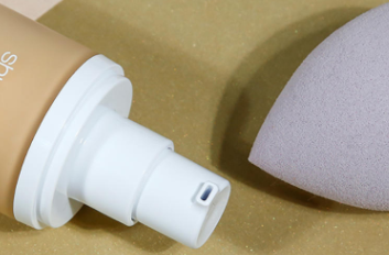 植村秀小燈泡粉底液遮瑕效果好嗎？遮瑕一般