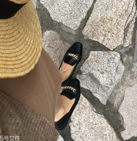 2022流行什么平底鞋？千萬不能錯(cuò)過的流行爆款
