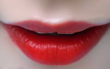 紀(jì)梵希小羊皮306是什么顏色？不挑皮的大紅色