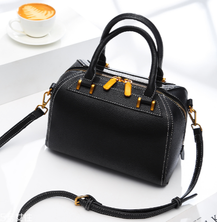 白領(lǐng)適合背什么款式包包？經(jīng)典款手袋來(lái)襲