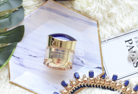 補(bǔ)水保濕效果好的護(hù)膚品排行榜 日本最受歡迎護(hù)膚品 補(bǔ)水保濕效果好的護(hù)膚品排行榜 日本最受歡迎護(hù)膚品