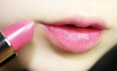 口紅怎么涂不會掉？唇妝固色三步走