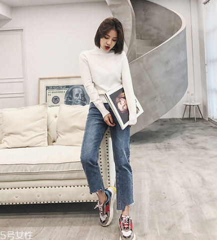 牛仔褲可以用洗衣液洗嗎？應(yīng)選用中性洗滌產(chǎn)品