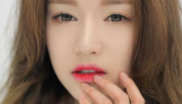 口紅雨衣用完會油么？紙巾抿一下不會油