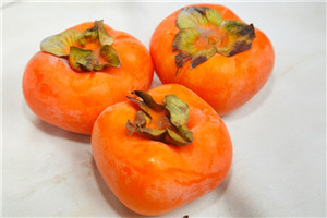 柿子怎么挑選 柿子挑軟的買還是硬的