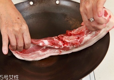 干煸是什么意思 干煸料理怎么做 干煸是什么意思 干煸料理怎么做