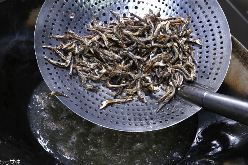 干煸是什么意思 干煸料理怎么做 干煸是什么意思 干煸料理怎么做