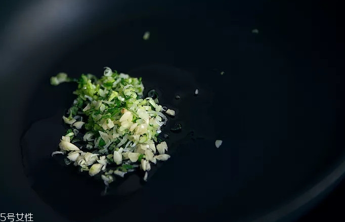 番茄炒蛋的做法與步驟 Q彈滑口技巧 番茄炒蛋的做法與步驟 Q彈滑口技巧