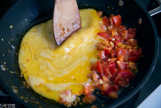 番茄炒蛋的做法與步驟 Q彈滑口技巧 番茄炒蛋的做法與步驟 Q彈滑口技巧