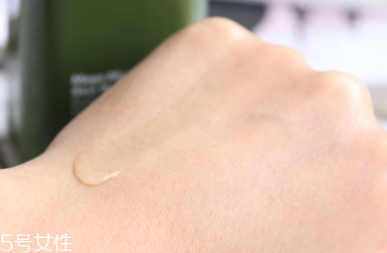 悅木之源和伊麗莎白雅頓哪個好？兩款精華大比拼