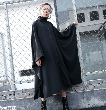 2022年流行風(fēng)衣有哪些款式？這幾款都是必備款