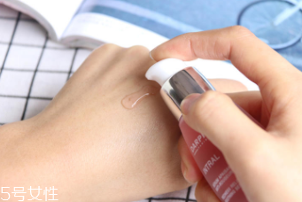 悅木之源和朵梵哪個(gè)好？同屬雅詩蘭黛集團(tuán)不分伯仲