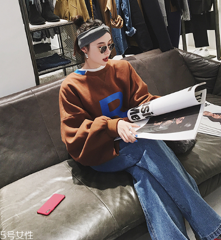 牛仔褲有油漬怎么清洗？巧用面粉來(lái)化解