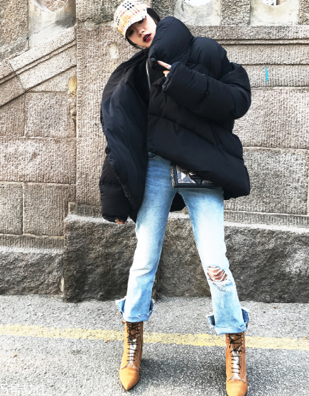 牛仔褲用什么泡不掉色？洗前先用鹽水浸泡