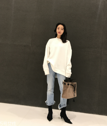 牛仔褲用什么泡不掉色？洗前先用鹽水浸泡