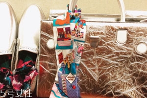 dior迪奧包包怎么打開？怎么保養(yǎng)