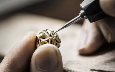 dior迪奧耳環(huán)什么材質(zhì)？