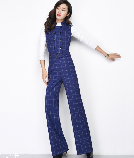 藍色服裝怎么搭配？開春讓你高級又有格調
