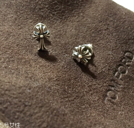 克羅心耳釘多少錢？專屬于你的個性定制